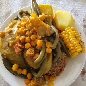 puchero restaurante el canario ravelo