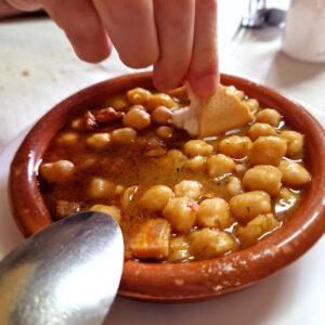 plato de garbanzas