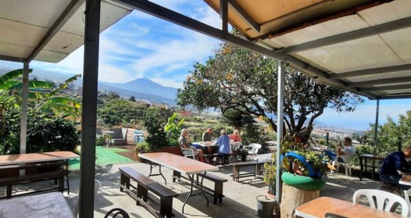 guachinche con vistas desde su terraza