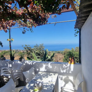 terraza y vistas del guachinche ramon