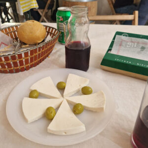 queso y vino en guachinche lala